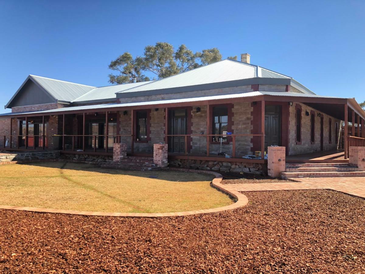 Broken Hill Outback Resort Екстериор снимка