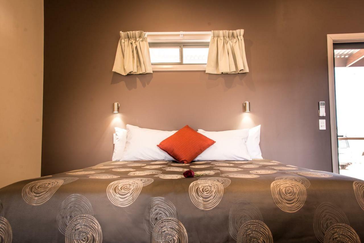 Broken Hill Outback Resort Екстериор снимка